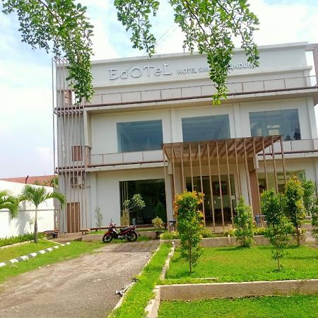 Oyo 90102 Edotel Hotel By Dbest Hospitality บันดุง ภายนอก รูปภาพ