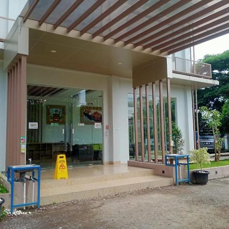 Oyo 90102 Edotel Hotel By Dbest Hospitality บันดุง ภายนอก รูปภาพ