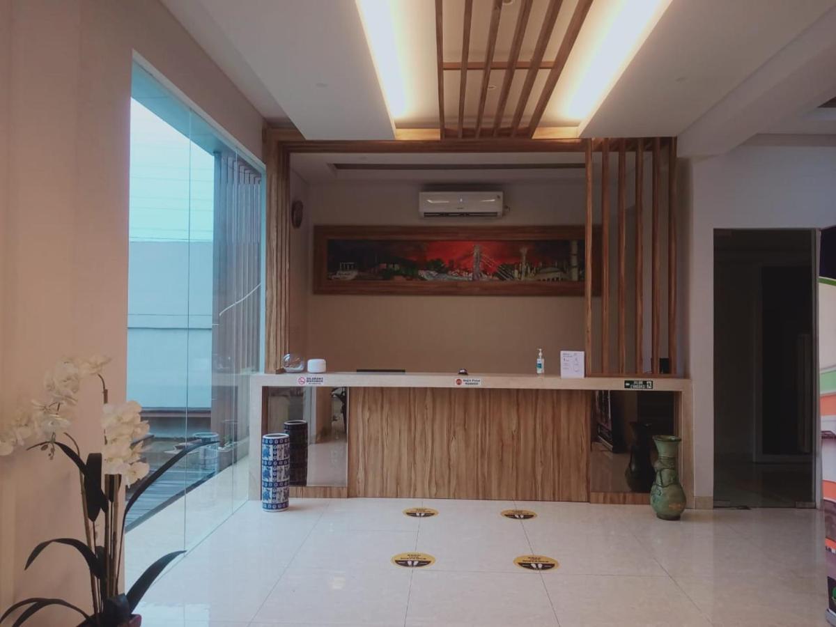 Oyo 90102 Edotel Hotel By Dbest Hospitality บันดุง ภายนอก รูปภาพ