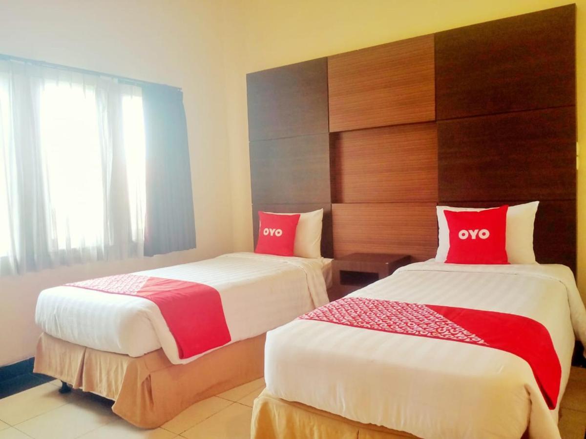 Oyo 90102 Edotel Hotel By Dbest Hospitality บันดุง ภายนอก รูปภาพ