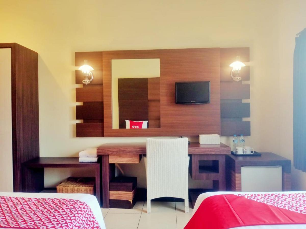 Oyo 90102 Edotel Hotel By Dbest Hospitality บันดุง ภายนอก รูปภาพ