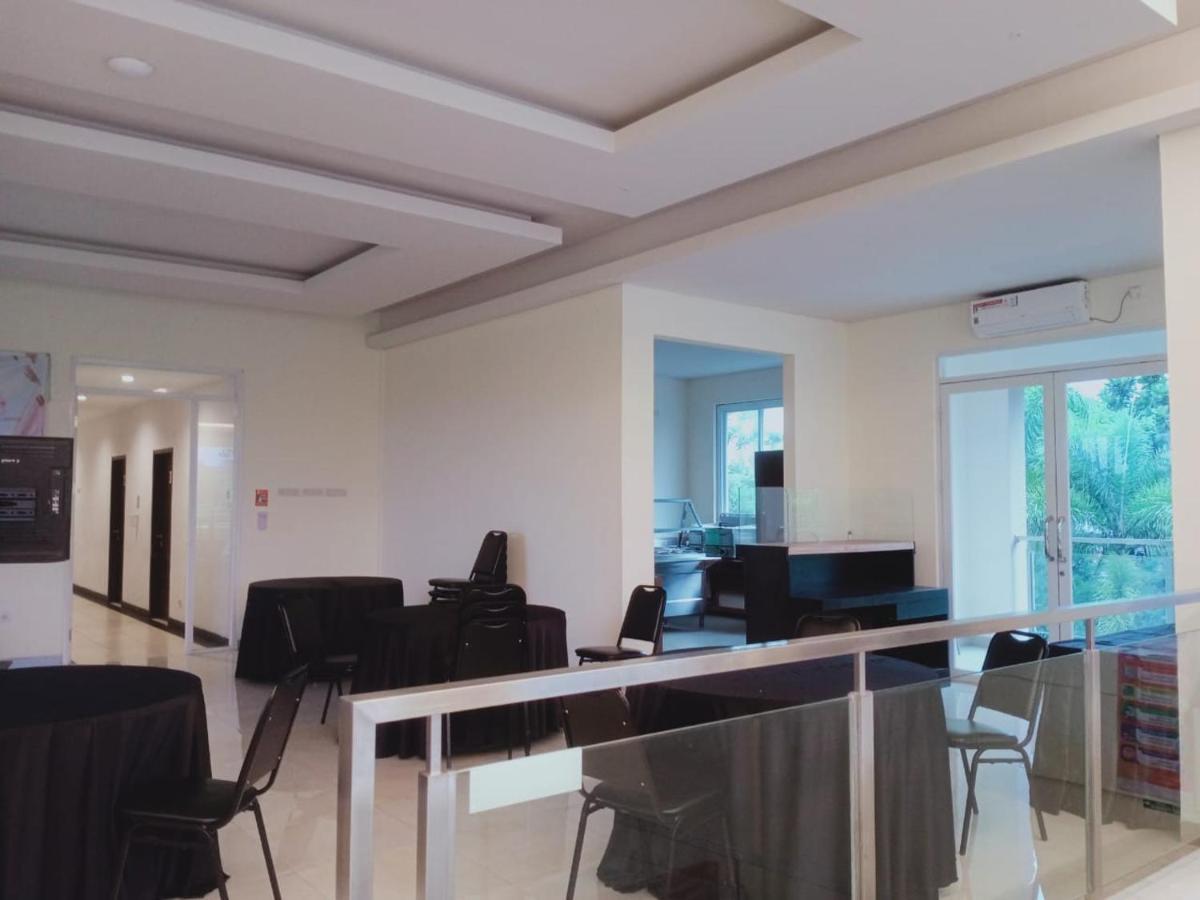 Oyo 90102 Edotel Hotel By Dbest Hospitality บันดุง ภายนอก รูปภาพ