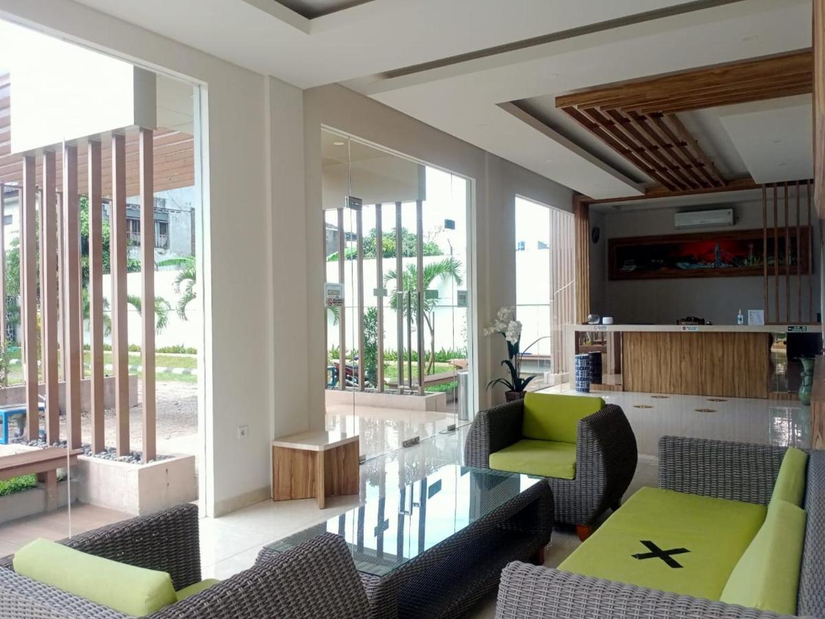 Oyo 90102 Edotel Hotel By Dbest Hospitality บันดุง ภายนอก รูปภาพ